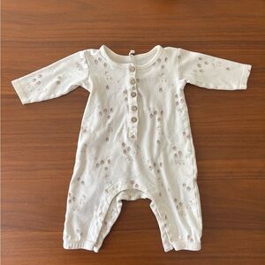 Quincy Mae Cream Footies One Piece with Long Sleeves